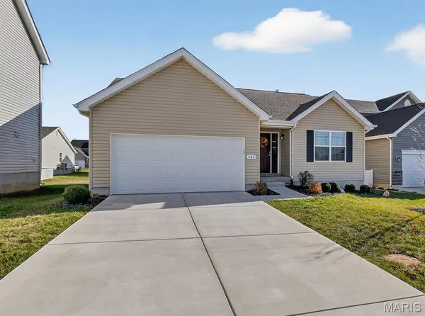 $299,900 | 302 Freedom Drive, Foristell, MO 63348