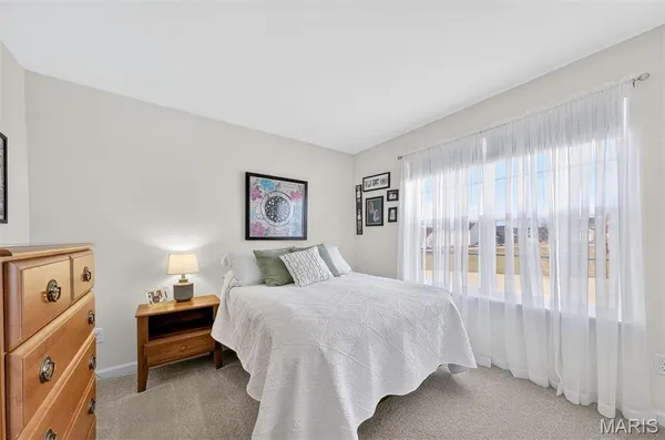 $299,900 | 302 Freedom Drive, Foristell, MO 63348