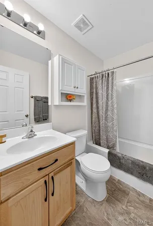 $299,900 | 302 Freedom Drive, Foristell, MO 63348