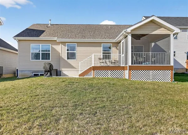 $299,900 | 302 Freedom Drive, Foristell, MO 63348