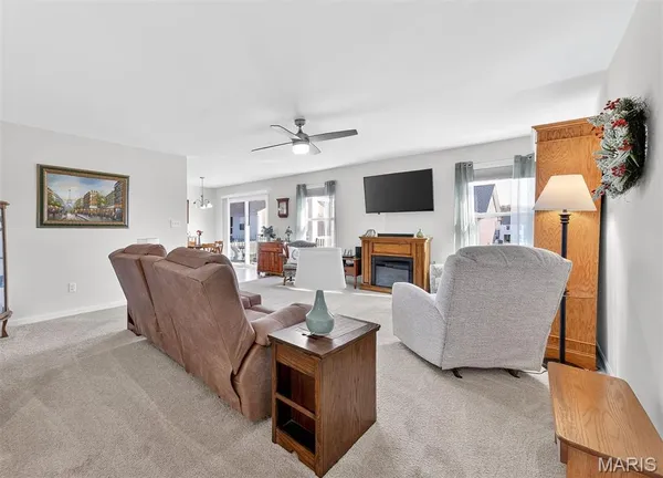 $299,900 | 302 Freedom Drive, Foristell, MO 63348