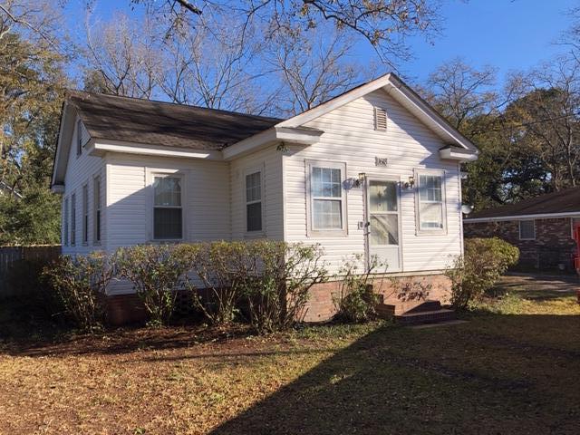 1618 Pinecrest Road Charleston, SC 29407 - Photo 1 of 9 outside of house