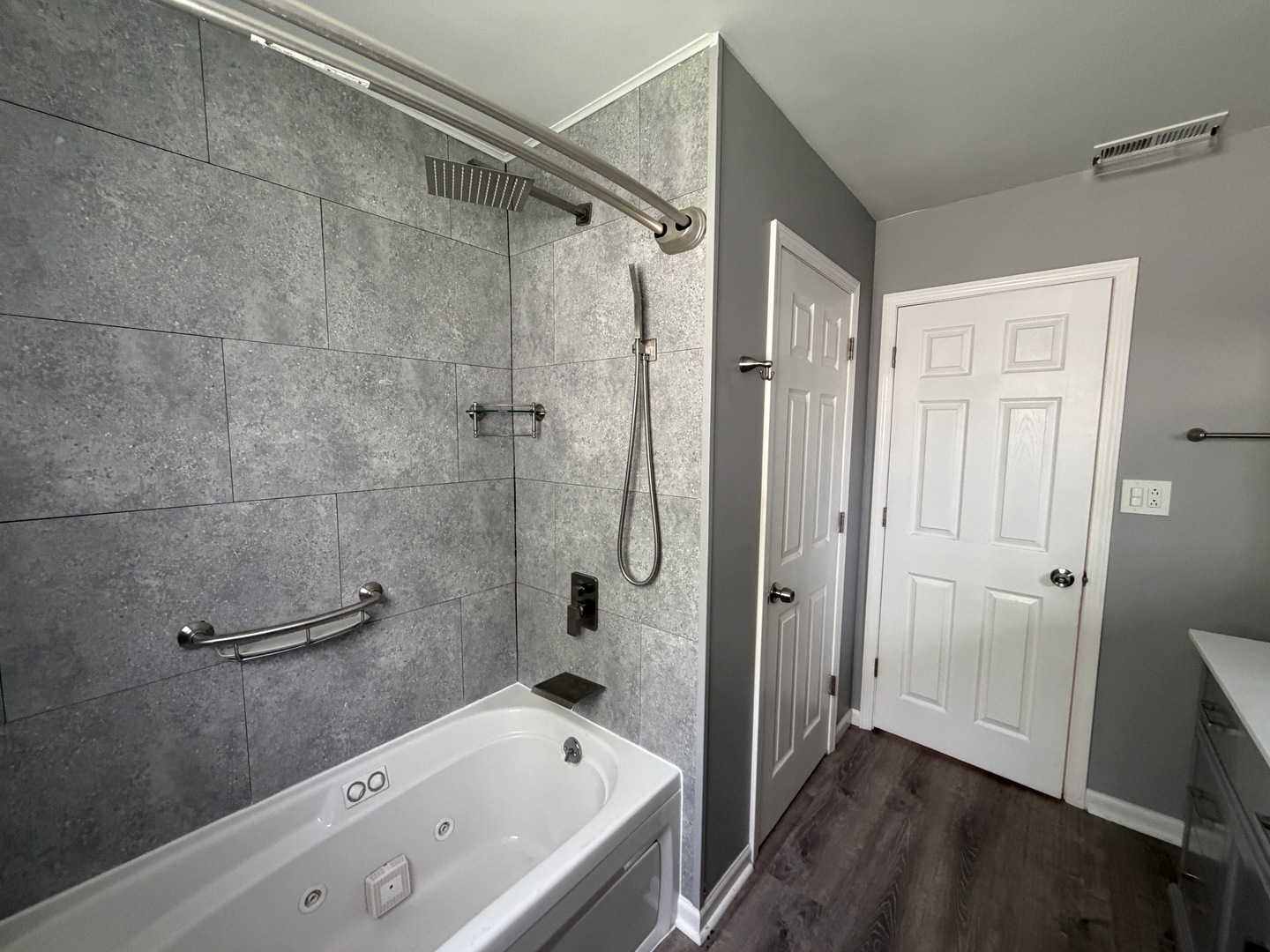 10801 Oak Avenue Chicago Ridge, IL 60415 - Photo 11 of 36 Gallery Image 11