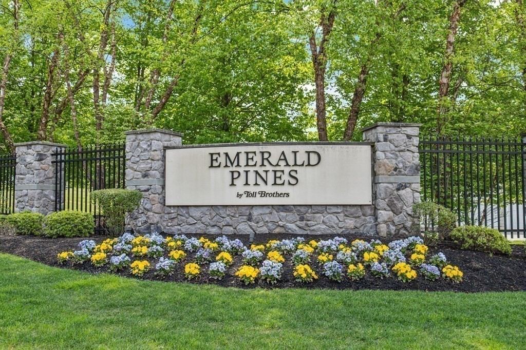 14 Pine Tree Drive Methuen, MA 01844 - Photo 2 of 42