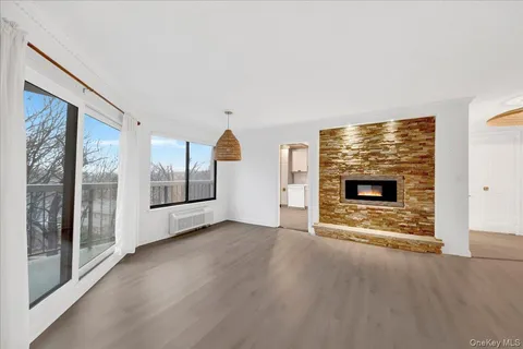 $550,000 | 500 High Point Drive, Unit 412, Hartsdale, NY 10530