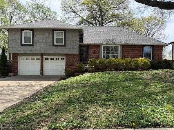 $364,900 | 11401 West 72nd Terrace, Shawnee, KS 66203