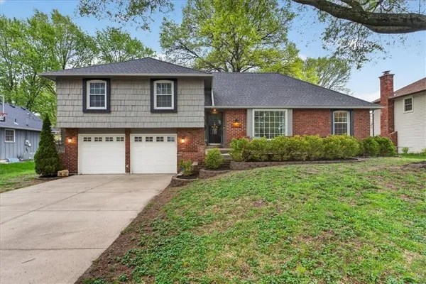 $364,900 | 11401 West 72nd Terrace, Shawnee, KS 66203