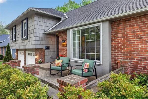 $364,900 | 11401 West 72nd Terrace, Shawnee, KS 66203