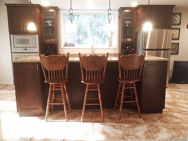 523 Springview Drive Rochester, MI 48307 - Photo 25 of 31 SpringviewLLKIT, 523.jpg