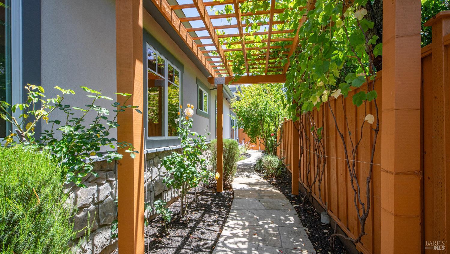 21 Eye Street San Rafael, CA 94901 - Photo 72 of 92