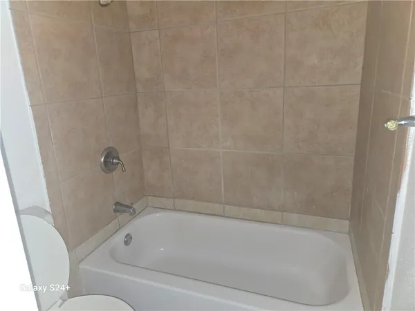 $1,200 | 5238 Westlake Drive, New Orleans, LA 70126