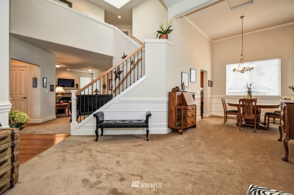 16031 Southeast 137th Terrace Renton, WA 98059 - Photo 3 of 14 Gallery Image 3