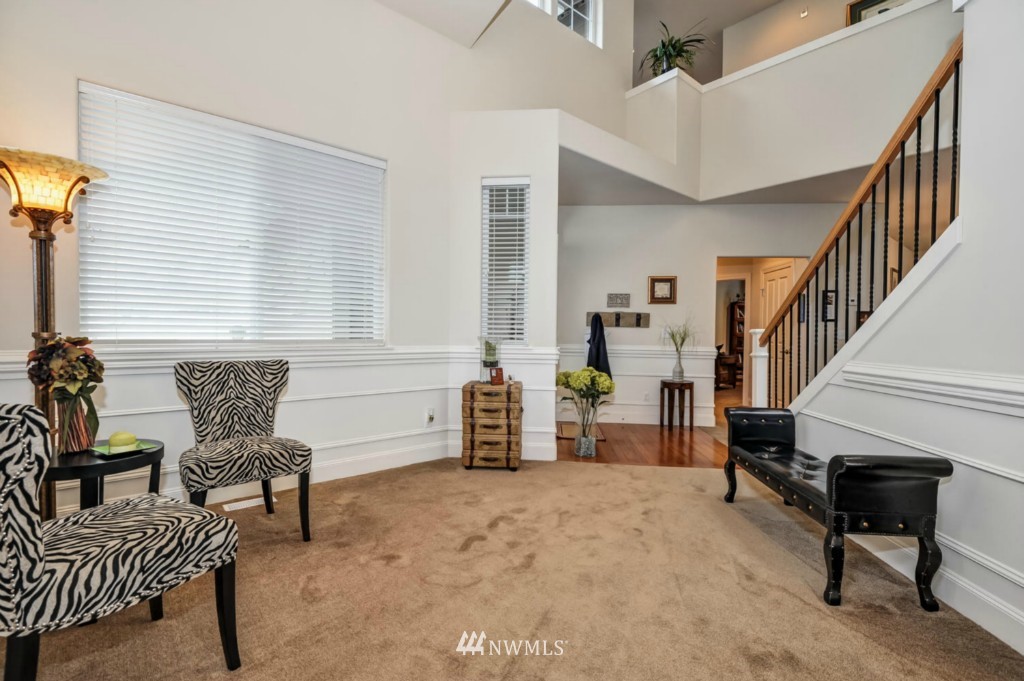 16031 Southeast 137th Terrace Renton, WA 98059 - Photo 4 of 14 Gallery Image 4