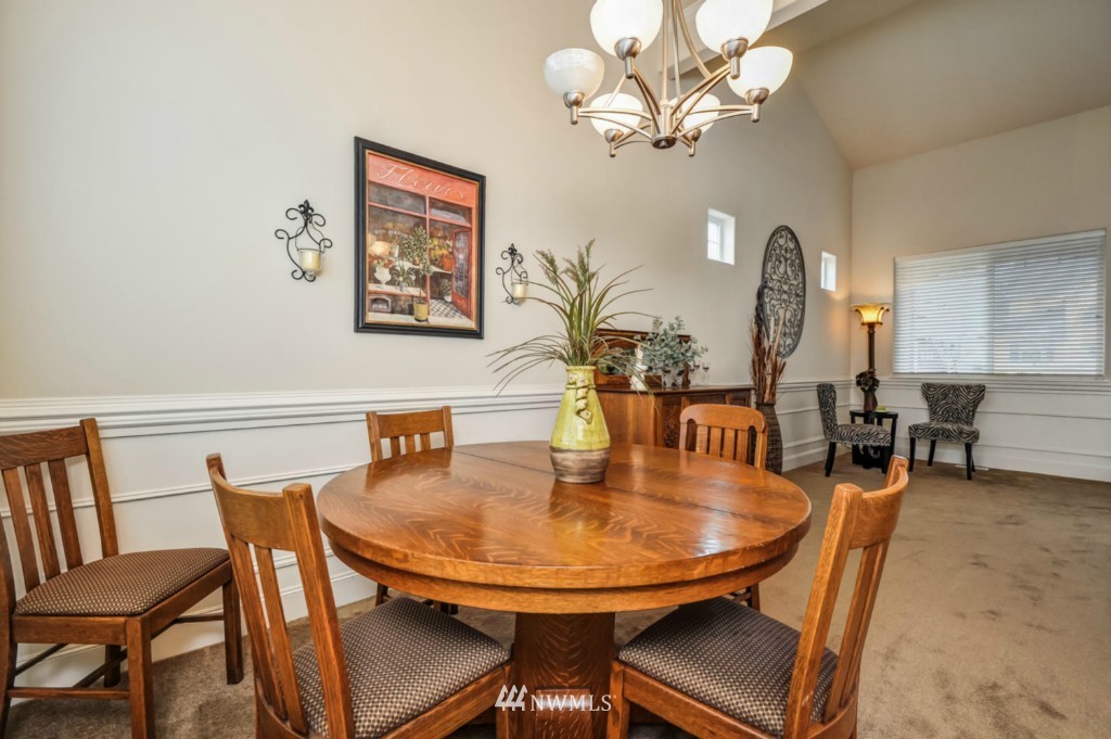16031 Southeast 137th Terrace Renton, WA 98059 - Photo 6 of 14 Gallery Image 6
