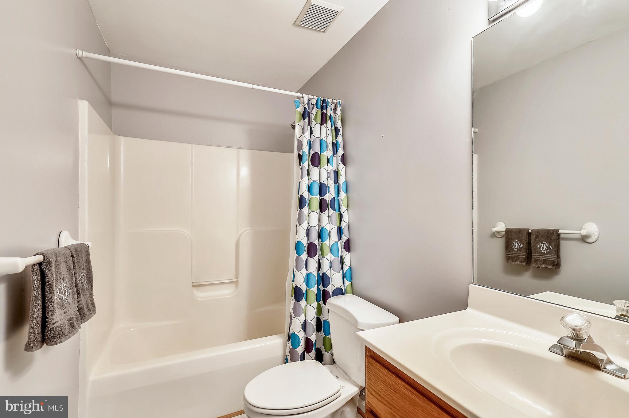 385 Ball Road St. Leonard, MD 20685 - Photo 15 of 52 Full Bathroom - Upper Level Hallway