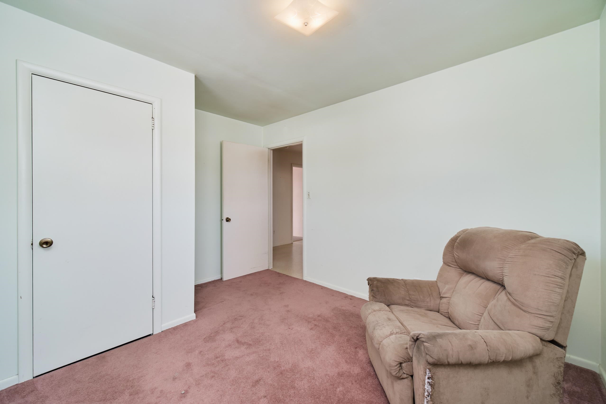 4430 River Road Manistee, MI 49660 - Photo 4 of 43 1896045-3.JPG