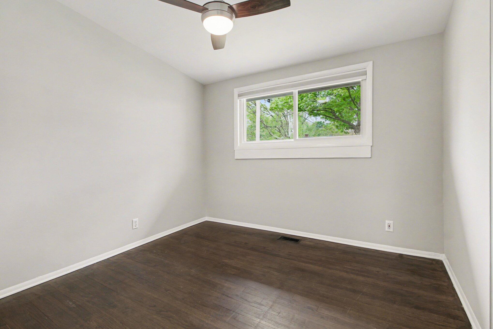 2702 Cranbrook Road Ann Arbor, MI 48104 - Photo 14 of 30 015_file_4829