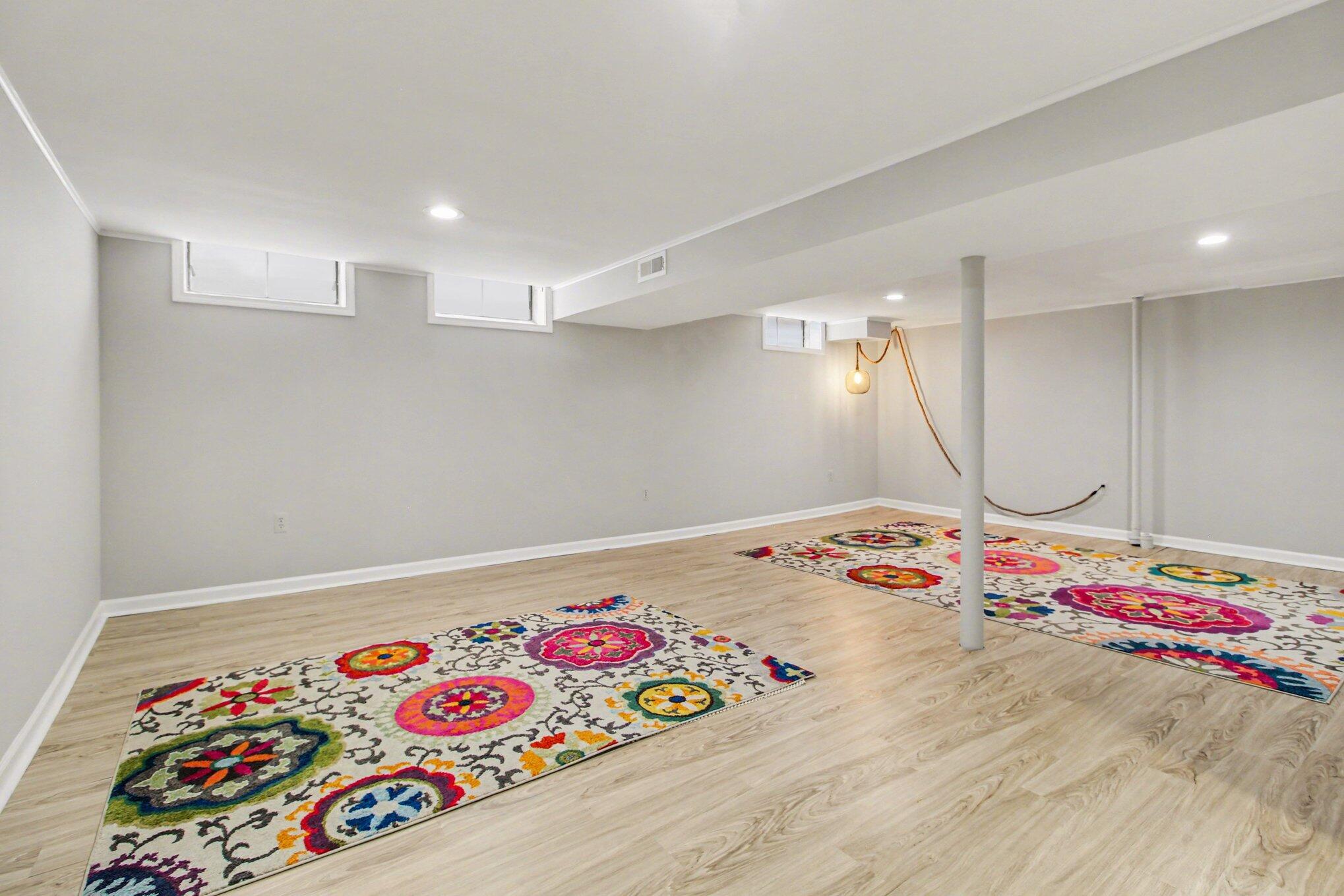 2702 Cranbrook Road Ann Arbor, MI 48104 - Photo 16 of 30 016_file_1041