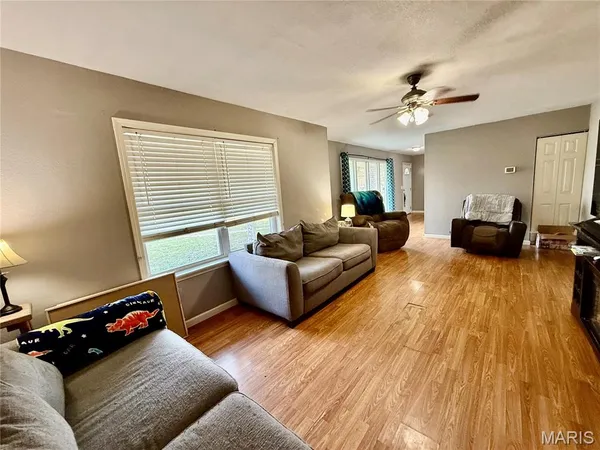 $219,000 | 505 West Walsh Avenue, Montgomery City, MO 63361