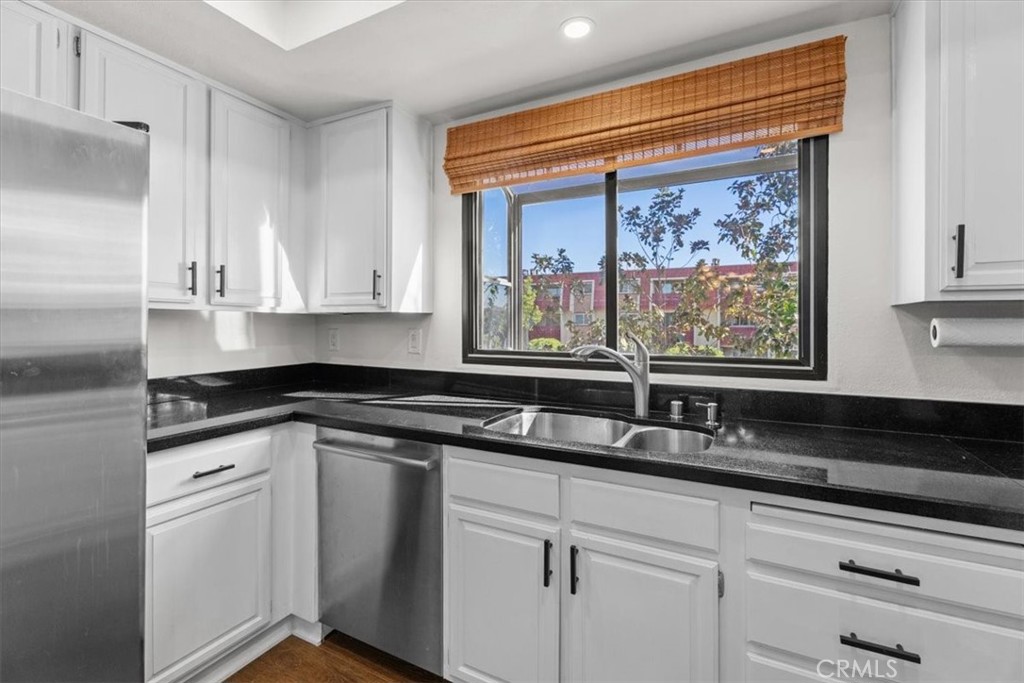 935 Main Street, Unit 202 El Segundo, CA 90245 - Photo 7 of 30