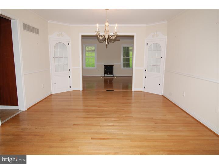 1604 Farr Road Wyomissing, PA 19610 - Photo 5 of 25 Gallery Image 5