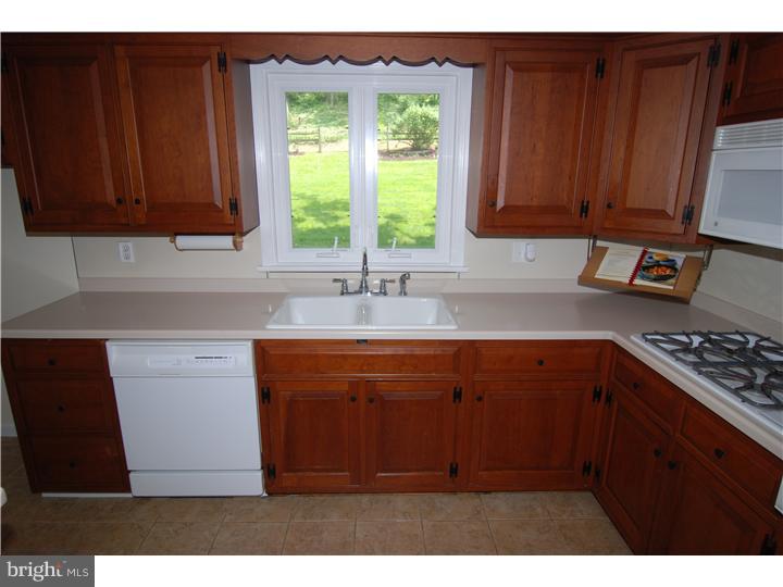 1604 Farr Road Wyomissing, PA 19610 - Photo 7 of 25 Gallery Image 7