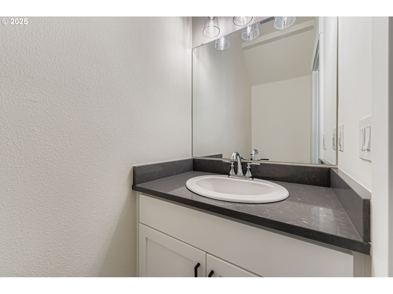 7754 Southwest Bonita Road Tigard, OR 97224 - Photo 7 of 15 Bathroom