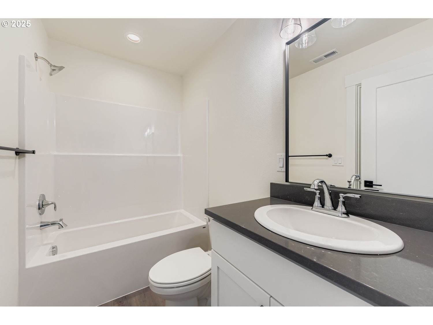 7754 Southwest Bonita Road Tigard, OR 97224 - Photo 10 of 15 Bathroom