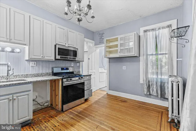 $185,000 | 41 South Hartley Street, York, PA 17401