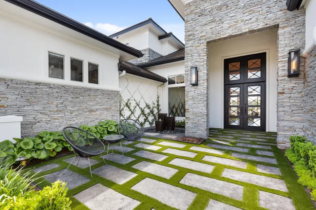 $2,499,000 | 23314 Vista De Tres Lagos Drive, Spring, TX 77389