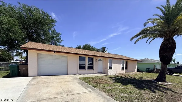 $1,700 | 1501 Southeast 32nd Street, Cape Coral, FL 33904