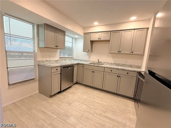 $1,700 | 1501 Southeast 32nd Street, Cape Coral, FL 33904