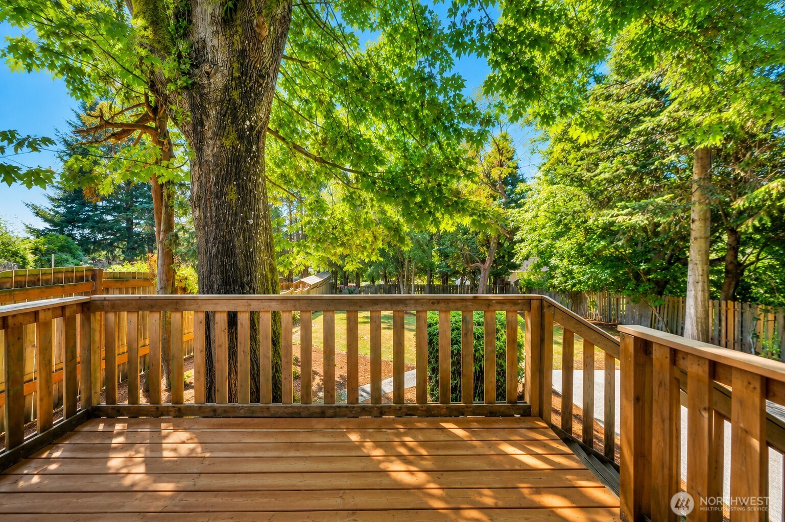11229 29th Avenue Southwest Seattle, WA 98146 - Photo 27 of 28 a balcony with wooden floor
