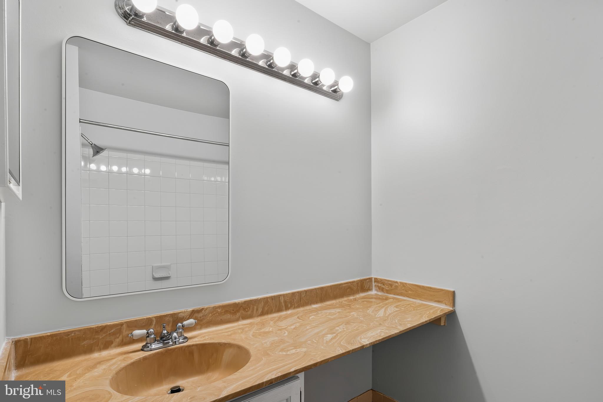 14216 Catamount Court Silver Spring, MD 20906 - Photo 22 of 65 Primary bathroom