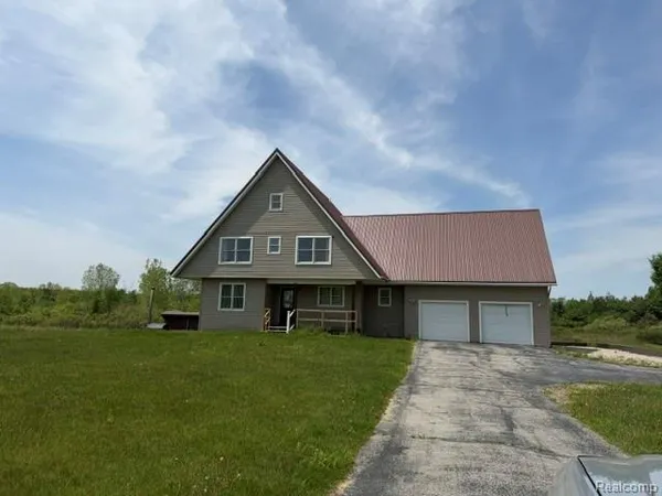 $325,000 | 5983 Welch Road, Emmett, MI 48022