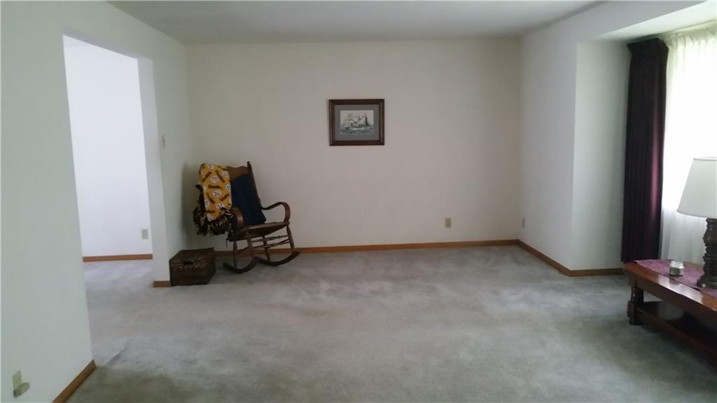 363 Saxonburg Road Butler, PA 16002 - Photo 3 of 20
