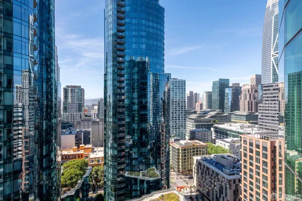 $8,000 | 301 Main Street, Unit 25F, San Francisco, CA 94105