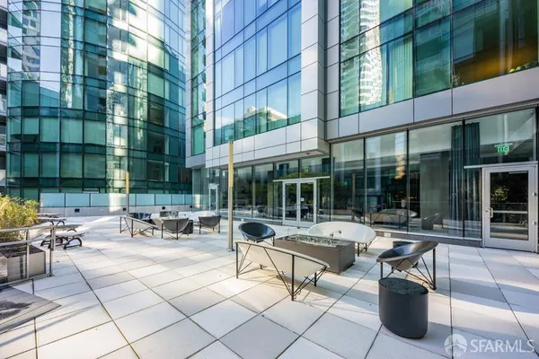 $8,000 | 301 Main Street, Unit 25F, San Francisco, CA 94105