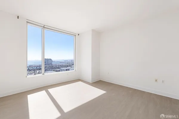 $8,000 | 301 Main Street, Unit 25F, San Francisco, CA 94105
