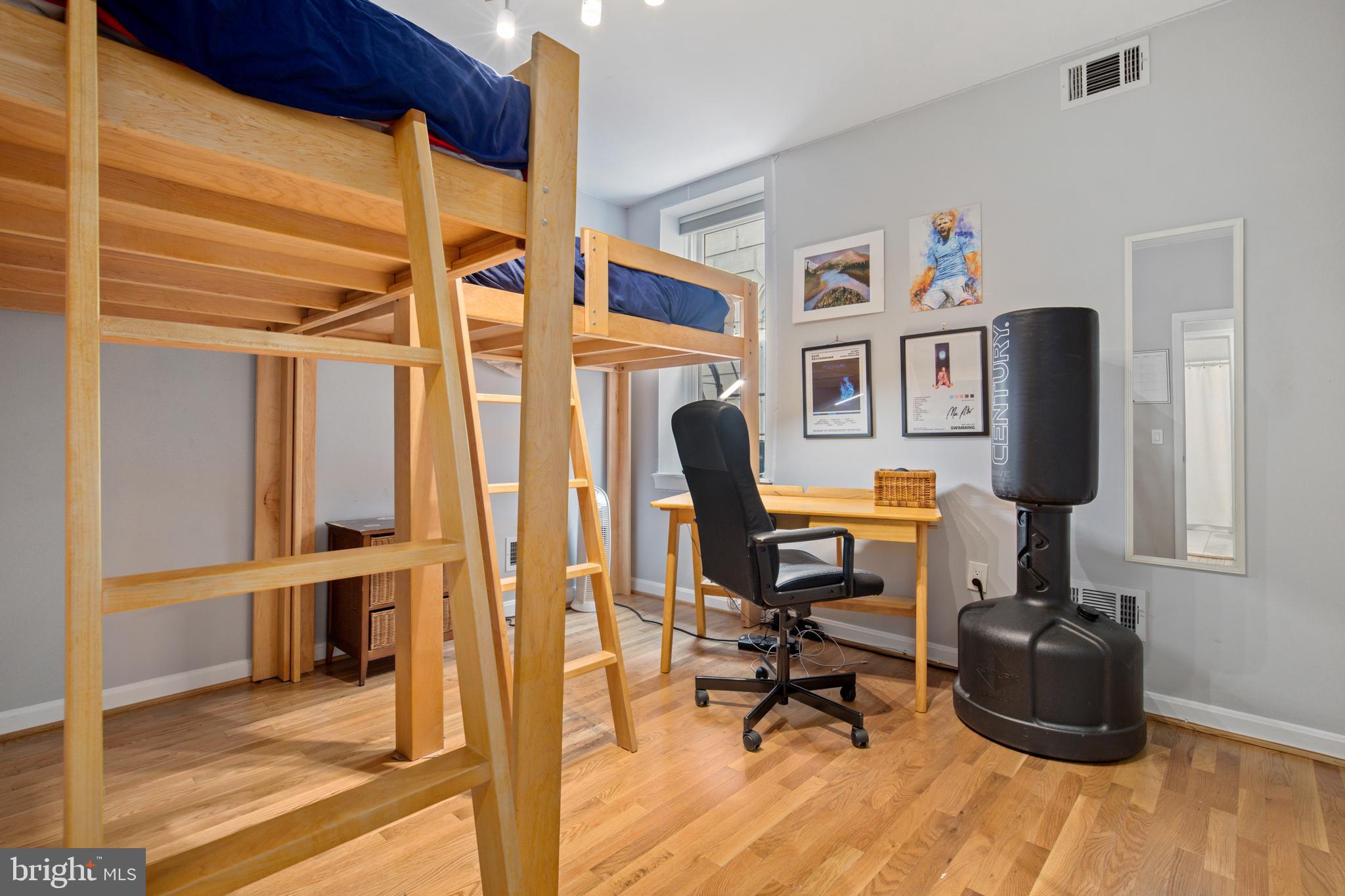 1810 Calvert Street Northwest, Unit 2 Washington, DC 20009 - Photo 23 of 28 Gallery Image 23