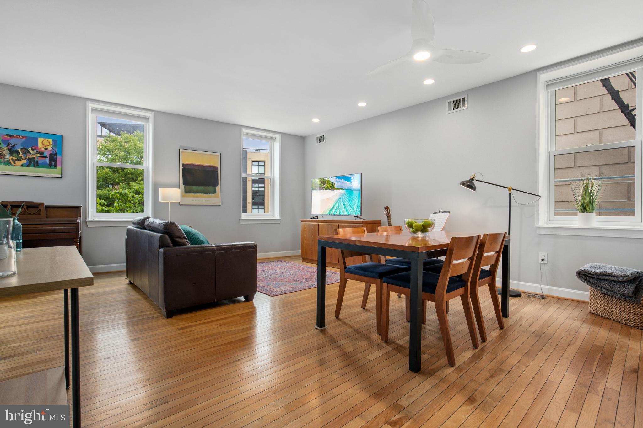 1810 Calvert Street Northwest, Unit 2 Washington, DC 20009 - Photo 3 of 28 Gallery Image 3