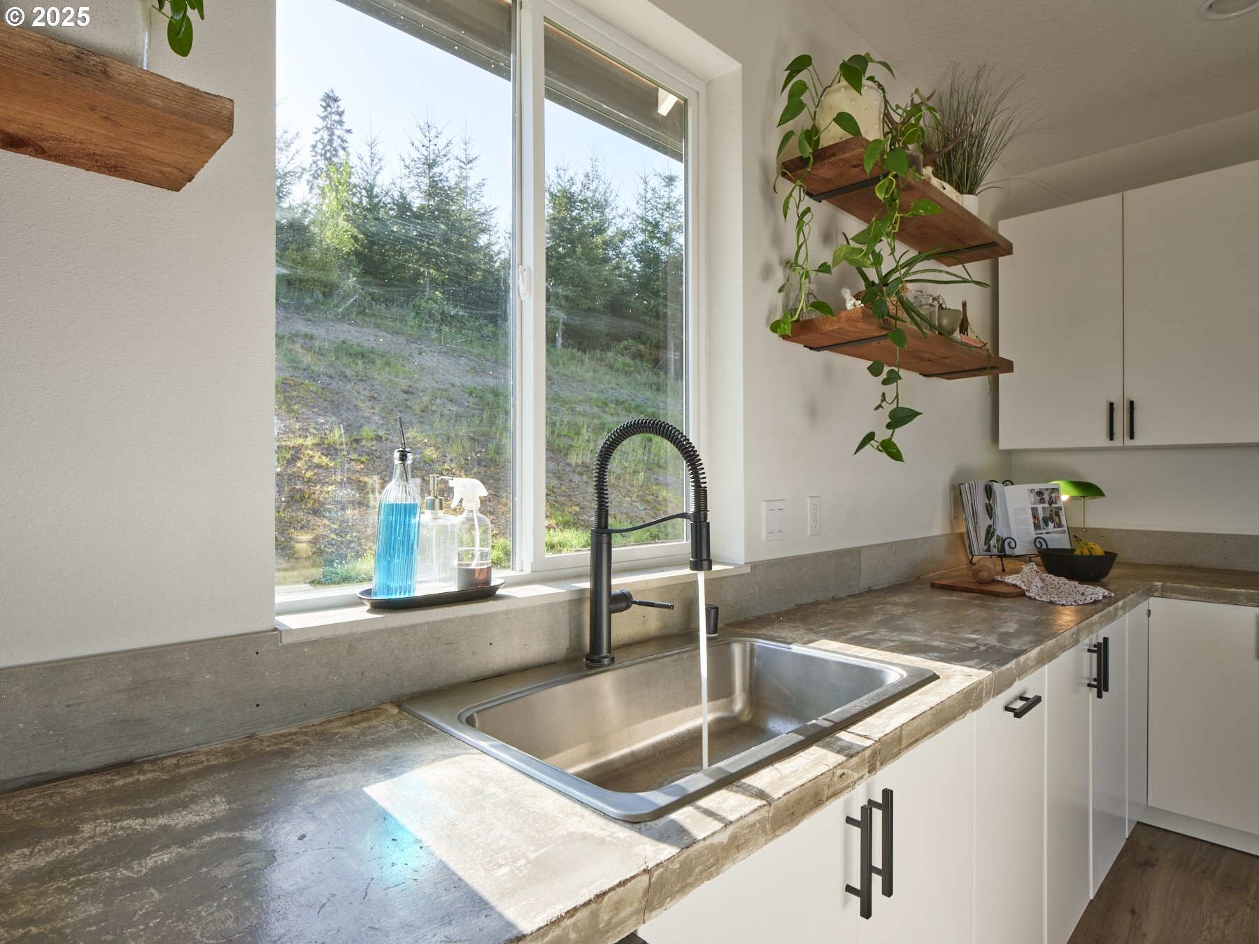 159 Bootjack Lane Kelso, WA 98626 - Photo 13 of 44 Kitchen