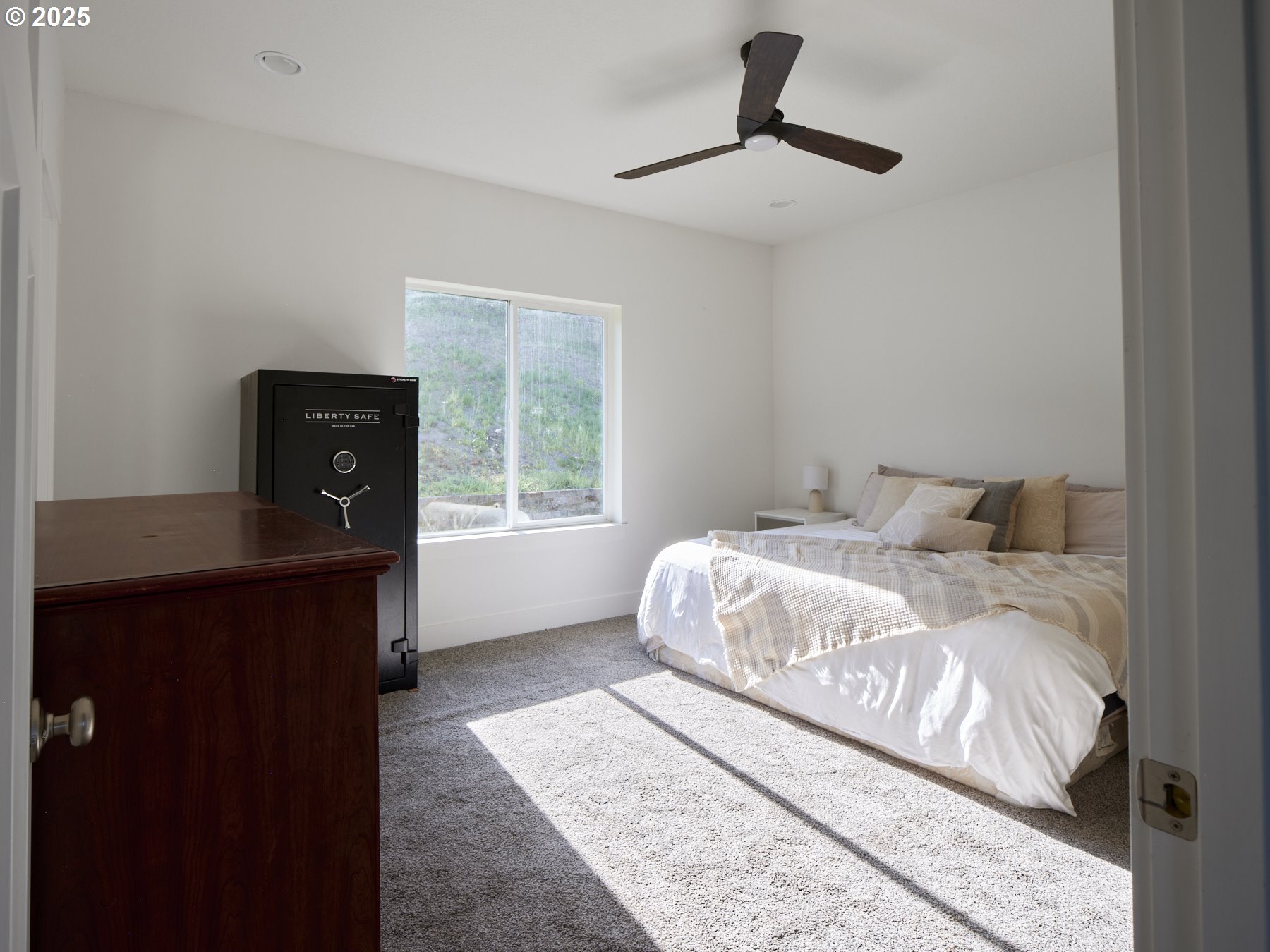 159 Bootjack Lane Kelso, WA 98626 - Photo 29 of 44 Primary Bedroom