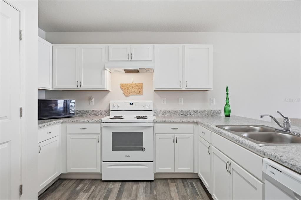 3332 Lambert Avenue Spring Hill, FL 34608 - Photo 12 of 49