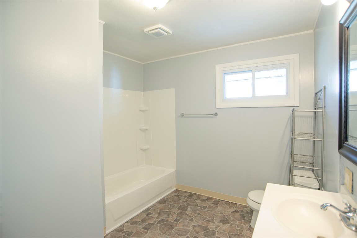 319 Twist Run Road Endicott, NY 13760 - Photo 13 of 50 Gallery Image 13