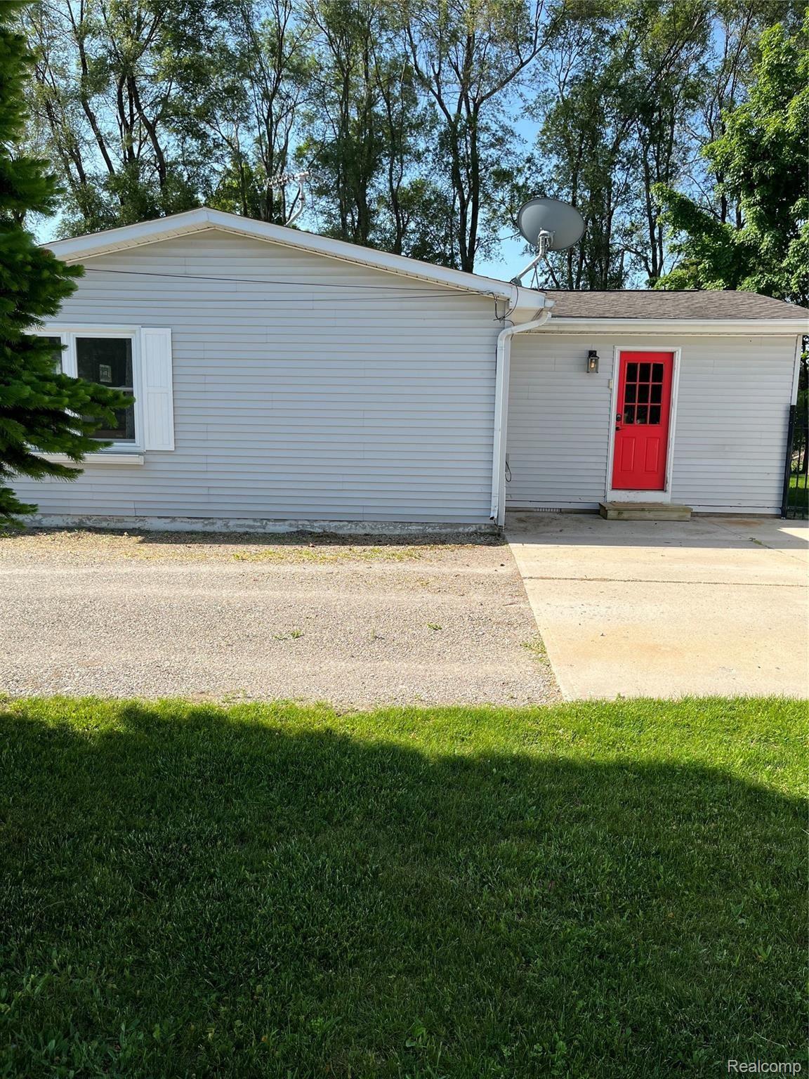 6906 South Schott Road Mayville, MI 48744 - Photo 52 of 52 SideView.jpg