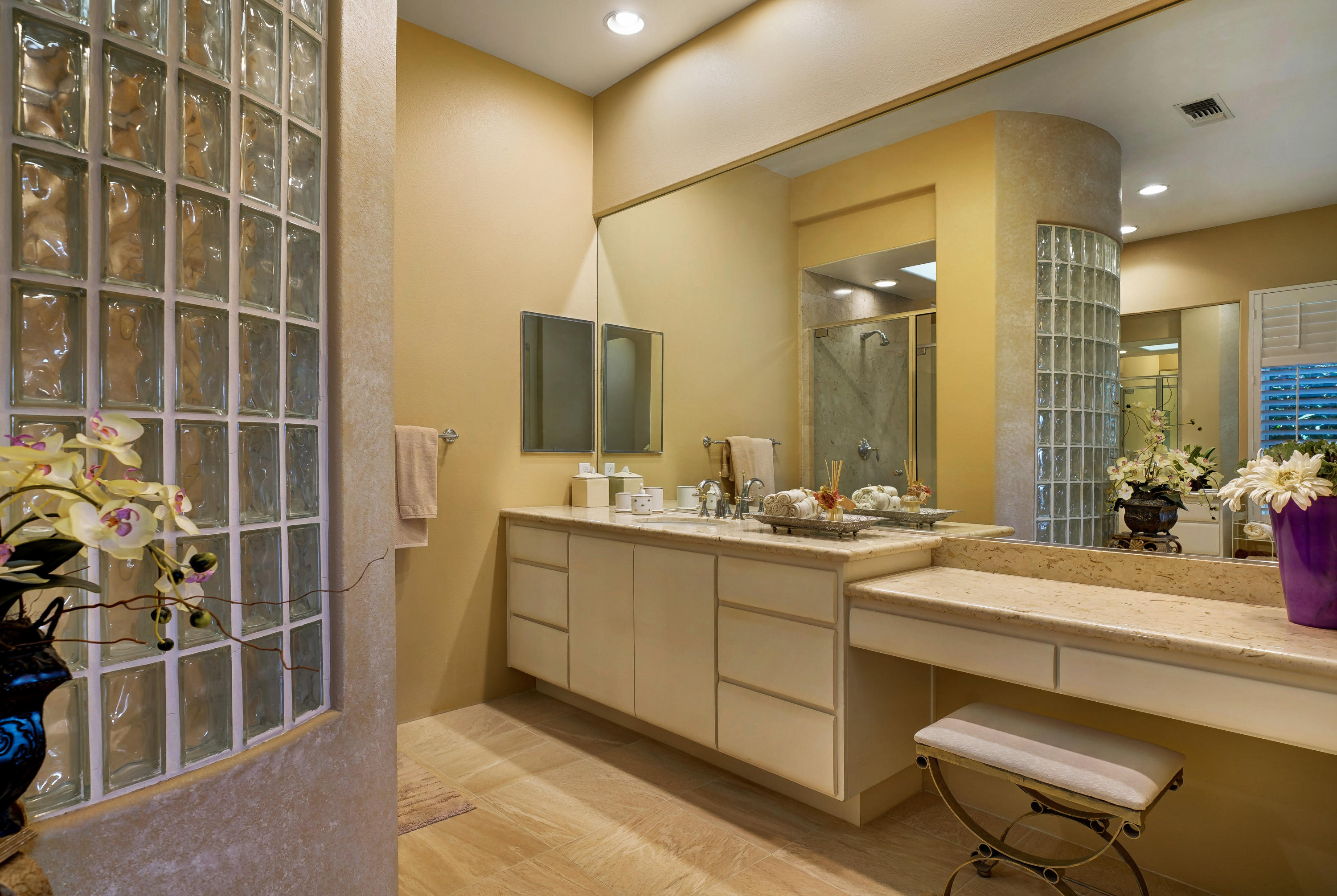 268 Loch Lomond Road Rancho Mirage, CA 92270 - Photo 21 of 44 Photo-44