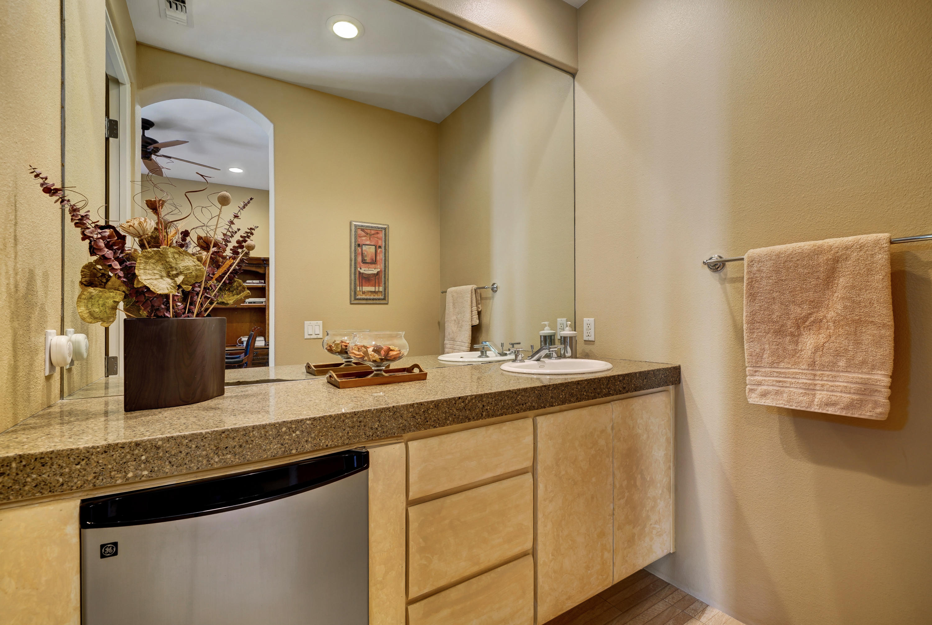 268 Loch Lomond Road Rancho Mirage, CA 92270 - Photo 28 of 44 Photo-49