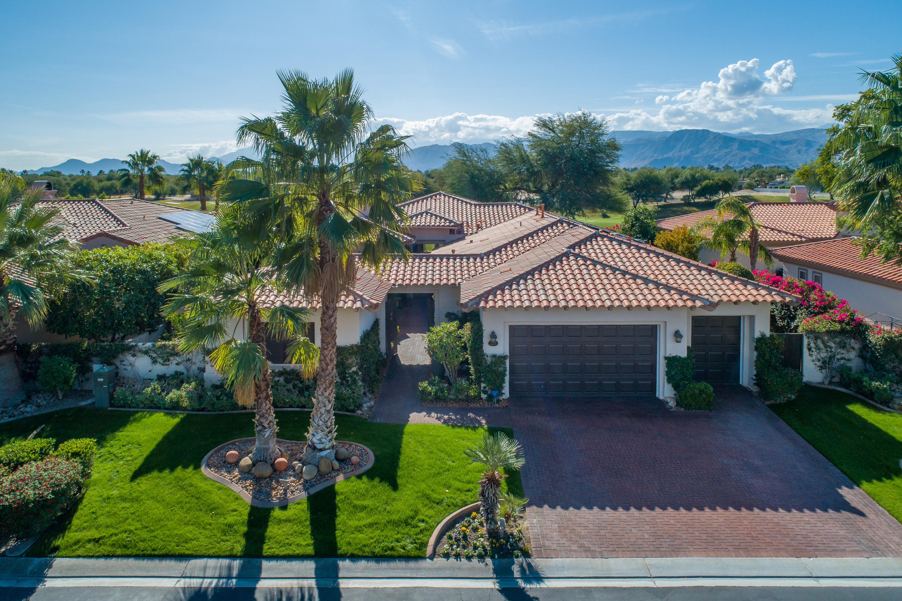 268 Loch Lomond Road Rancho Mirage, CA 92270 - Photo 8 of 44 Photo-2