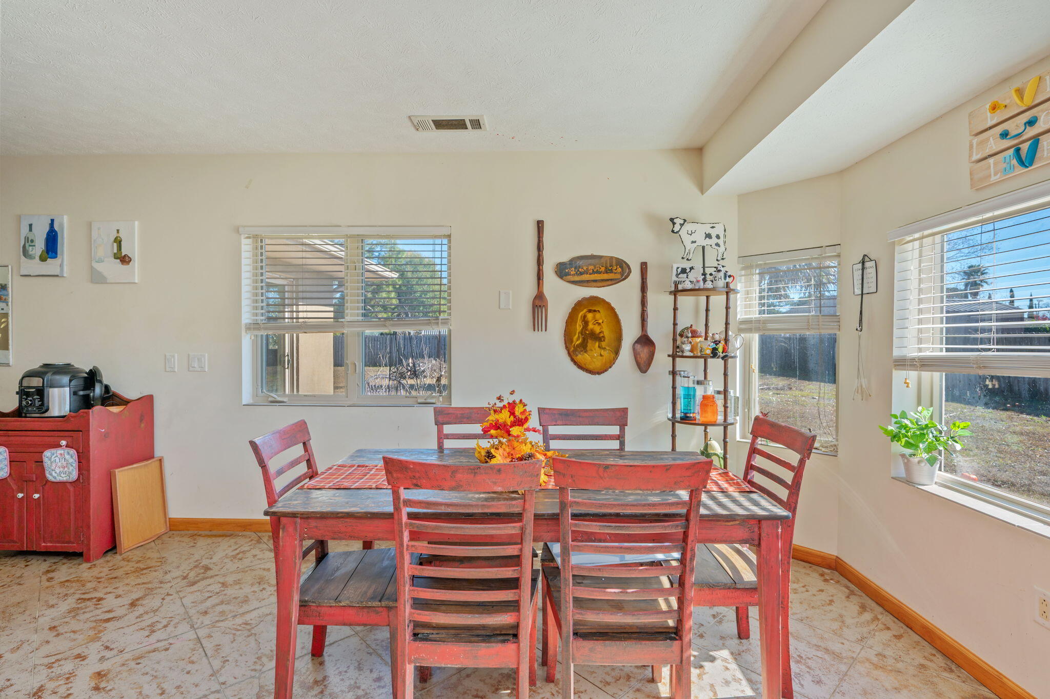 2524 Lincoln Road Navarre, FL 32566 - Photo 9 of 30 Dining Room